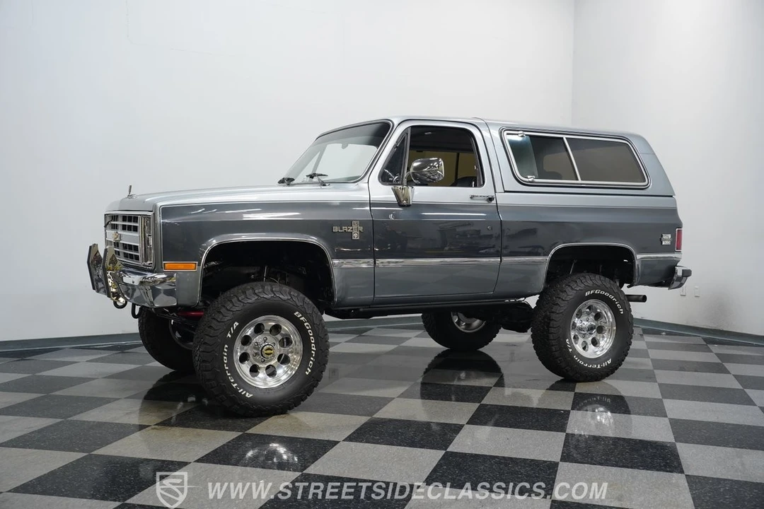 1987 Chevrolet K5 Blazer 2nd Gen - Image 6 of 12