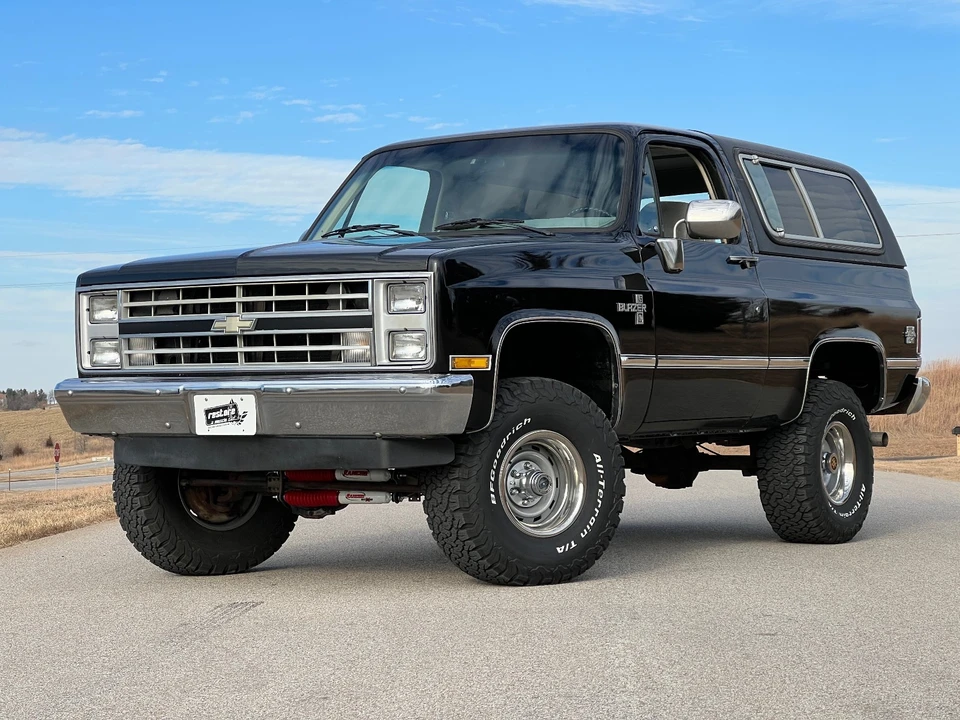 1987 Chevrolet K5 Blazer 2nd Gen - Image 4 of 21