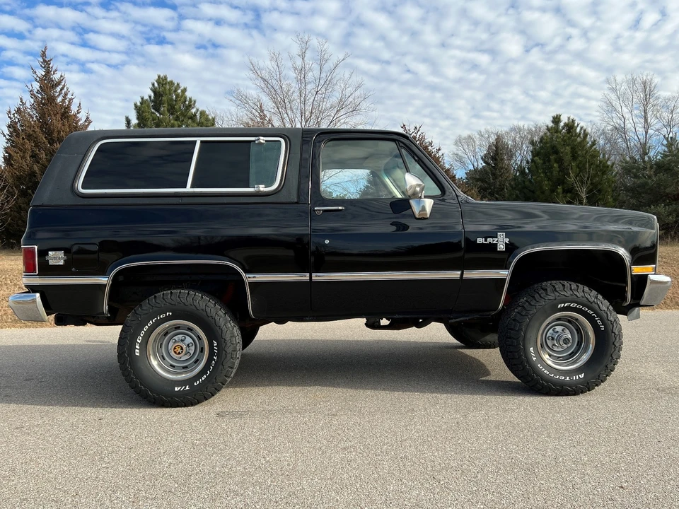 1987 Chevrolet K5 Blazer 2nd Gen - Image 8 of 21