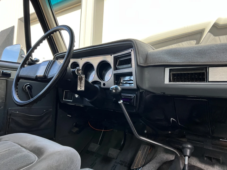 1987 Chevrolet K5 Blazer 2nd Gen - Image 13 of 21