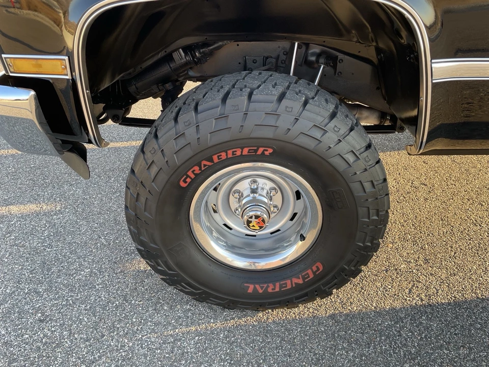 1987 Chevrolet K5 Blazer 2nd Gen - Image 16 of 21