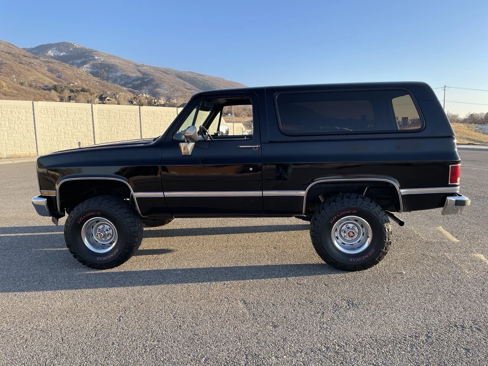 1987 Chevrolet K5 Blazer 2nd Gen - Image 5 of 21