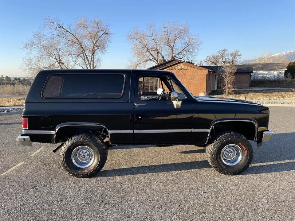 1987 Chevrolet K5 Blazer 2nd Gen - Image 9 of 21
