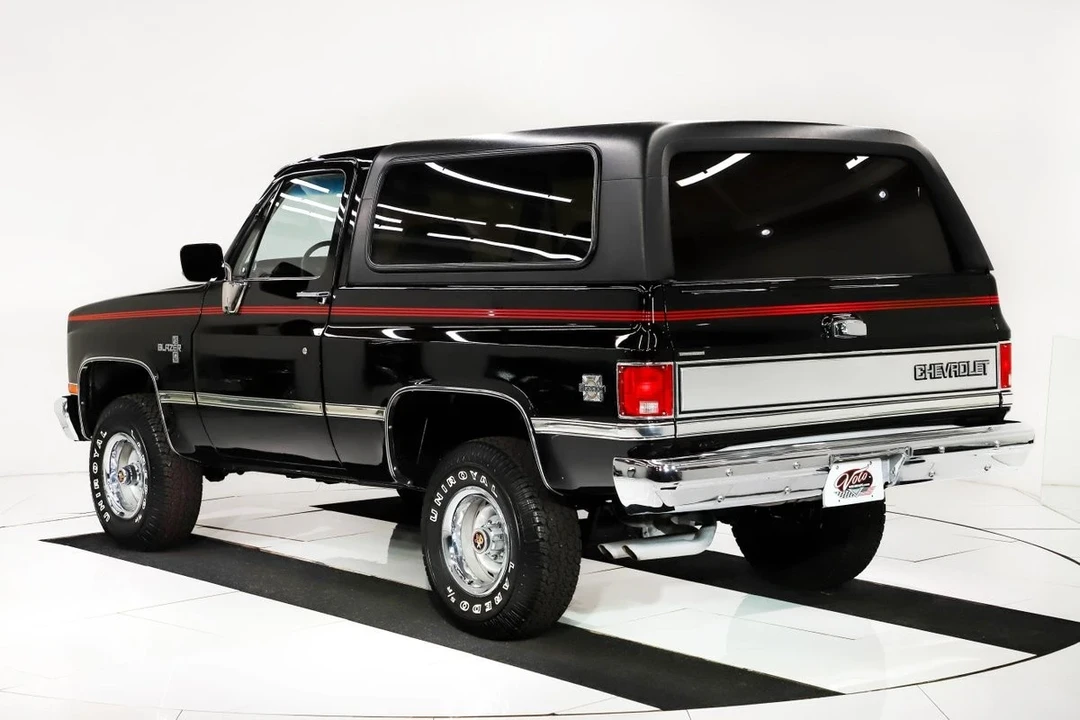 1987 Chevrolet K5 Blazer 2nd Gen - Image 6 of 12