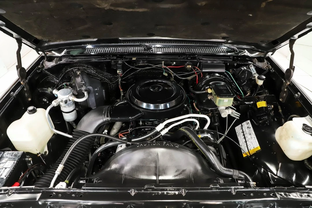 1987 Chevrolet K5 Blazer 2nd Gen - Image 5 of 21