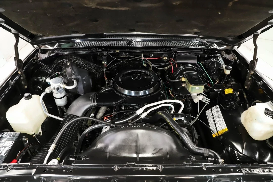1987 Chevrolet K5 Blazer 2nd Gen - Image 5 of 12