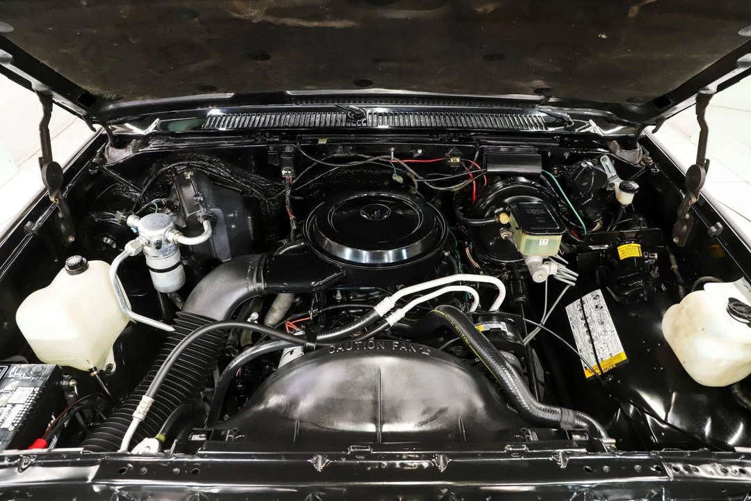 1987 Chevrolet K5 Blazer 2nd Gen - Image 5 of 12