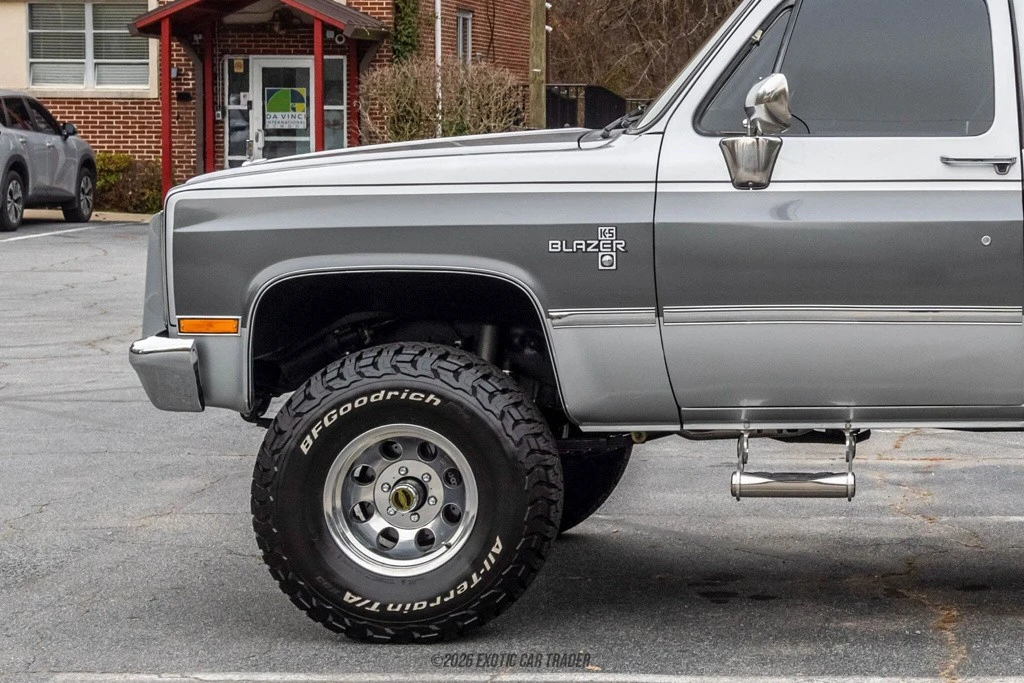 1987 Chevrolet K5 Blazer 2nd Gen - Image 4 of 12