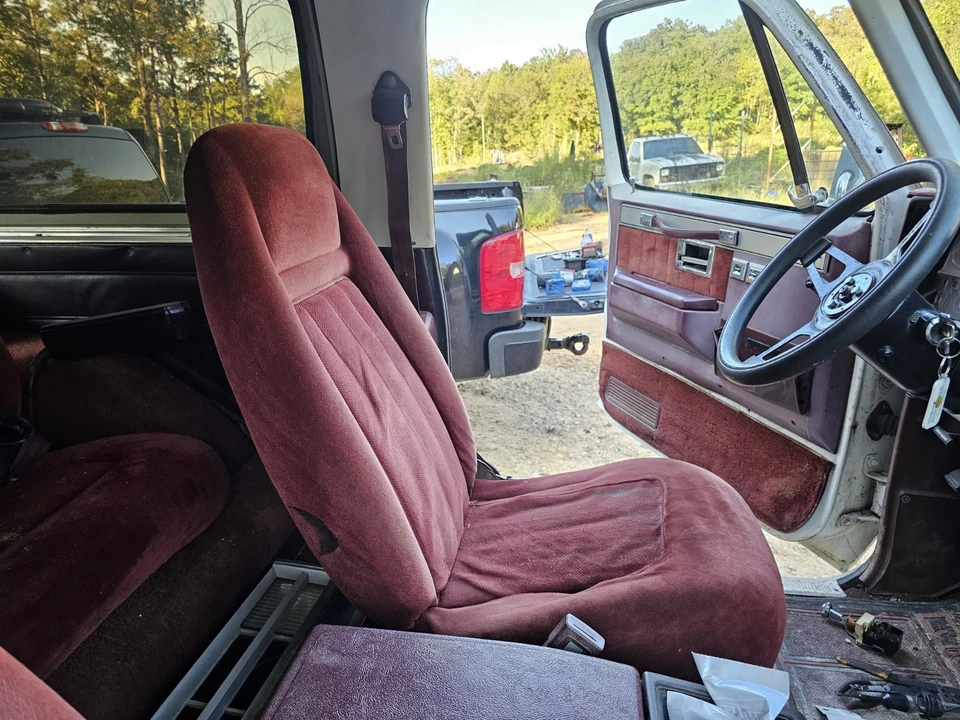 1987 Chevrolet K5 Blazer 2nd Gen - Image 8 of 9