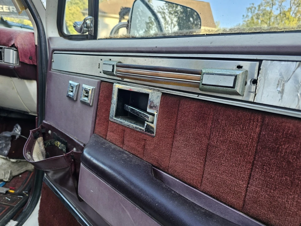 1987 Chevrolet K5 Blazer 2nd Gen - Image 5 of 9