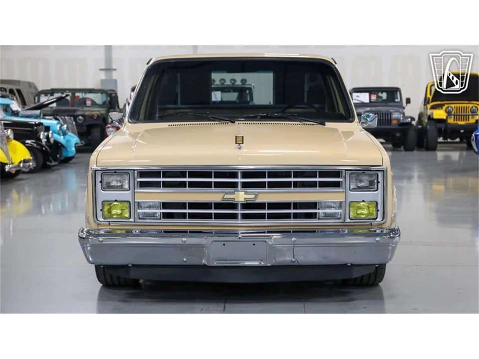 1987 Chevrolet C/K 3rd Gen - Image 4 of 31