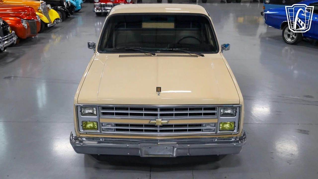 1987 Chevrolet C/K 3rd Gen - Image 4 of 31