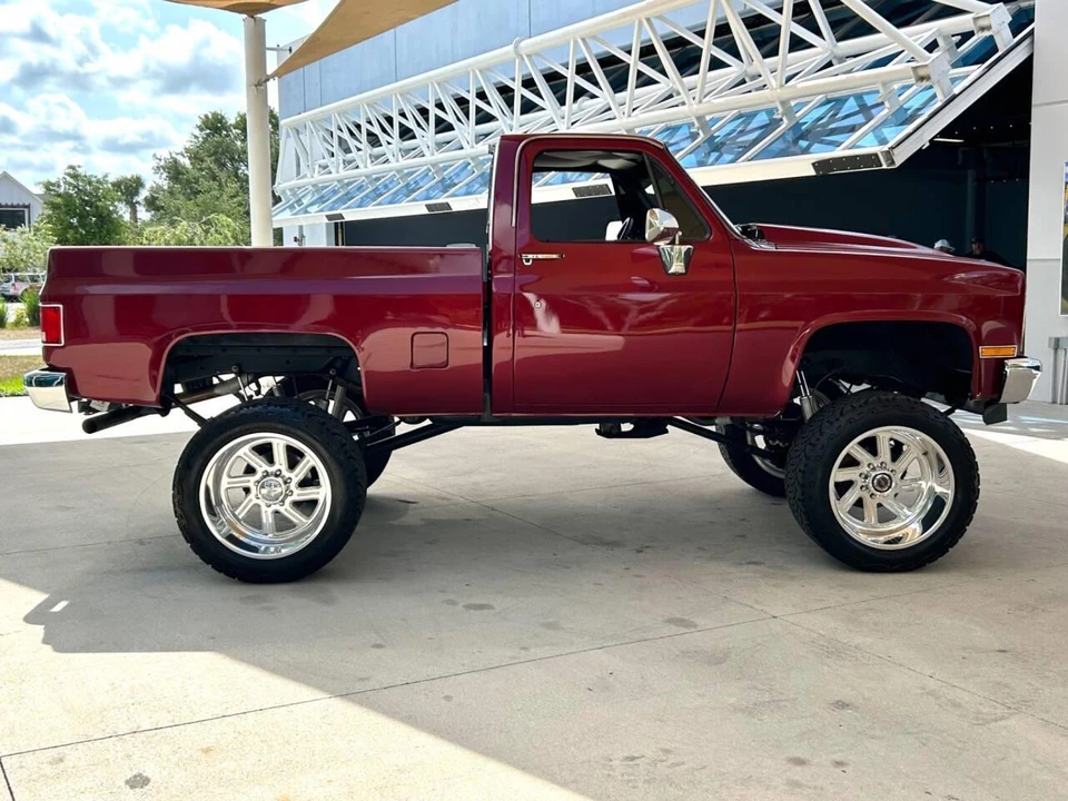 1987 Chevrolet C/K 3rd Gen - Image 4 of 31