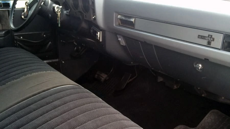 1987 Chevrolet C/K 3rd Gen - Image 5 of 8