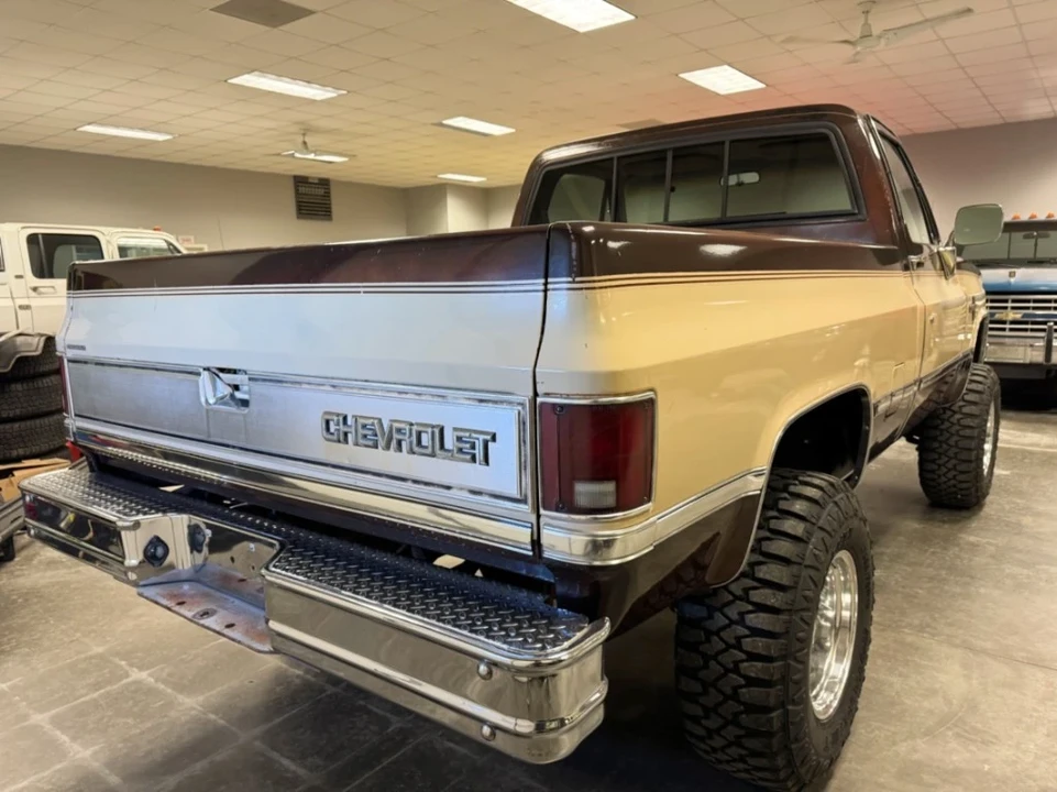 1987 Chevrolet C/K 3rd Gen - Image 6 of 21