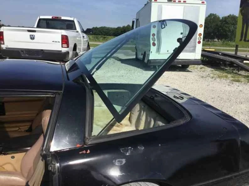 1987 Chevrolet Corvette C4 - Image 18 of 18