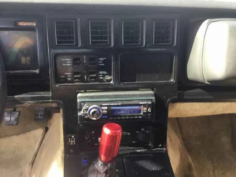 1987 Chevrolet Corvette C4 - Image 15 of 18