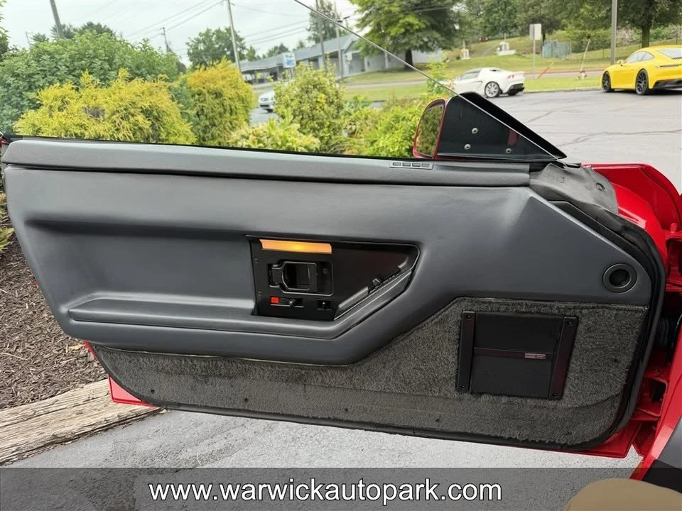 1987 Chevrolet Corvette C4 - Image 12 of 15