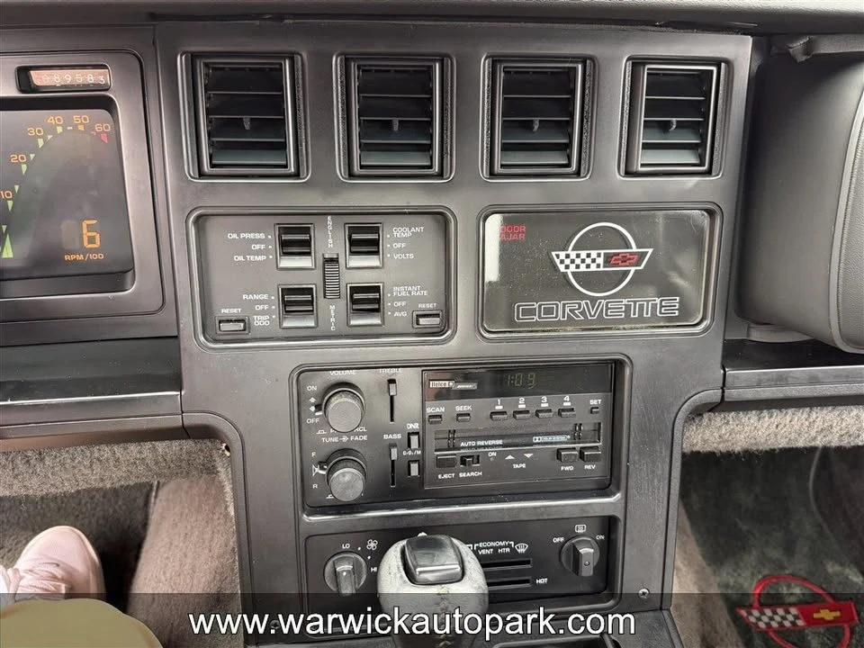 1987 Chevrolet Corvette C4 - Image 10 of 15