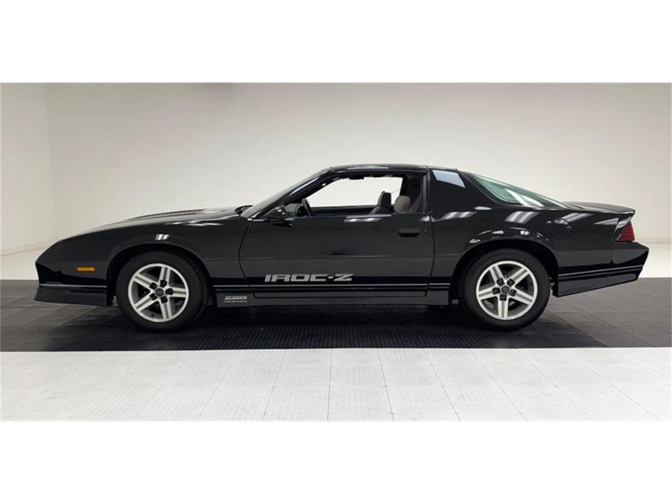 1987 Chevrolet Camaro 3rd Gen - Image 3 of 31