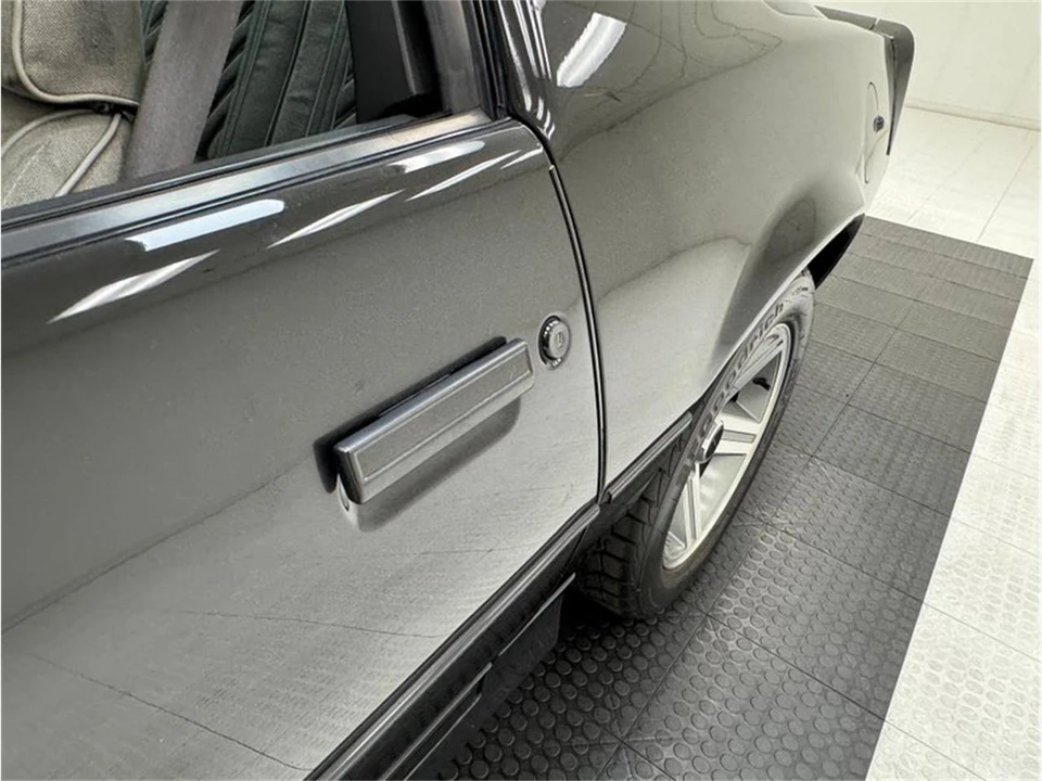 1987 Chevrolet Camaro 3rd Gen - Image 23 of 31