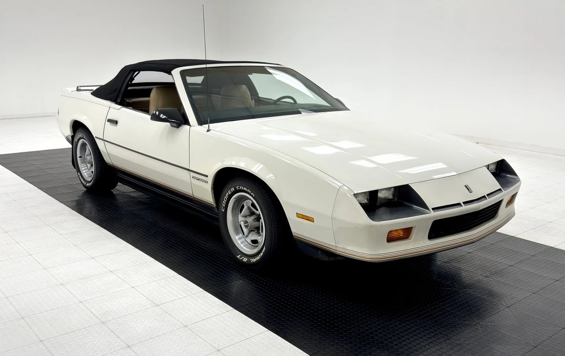 1987 Chevrolet Camaro 3rd Gen - Image 10 of 31