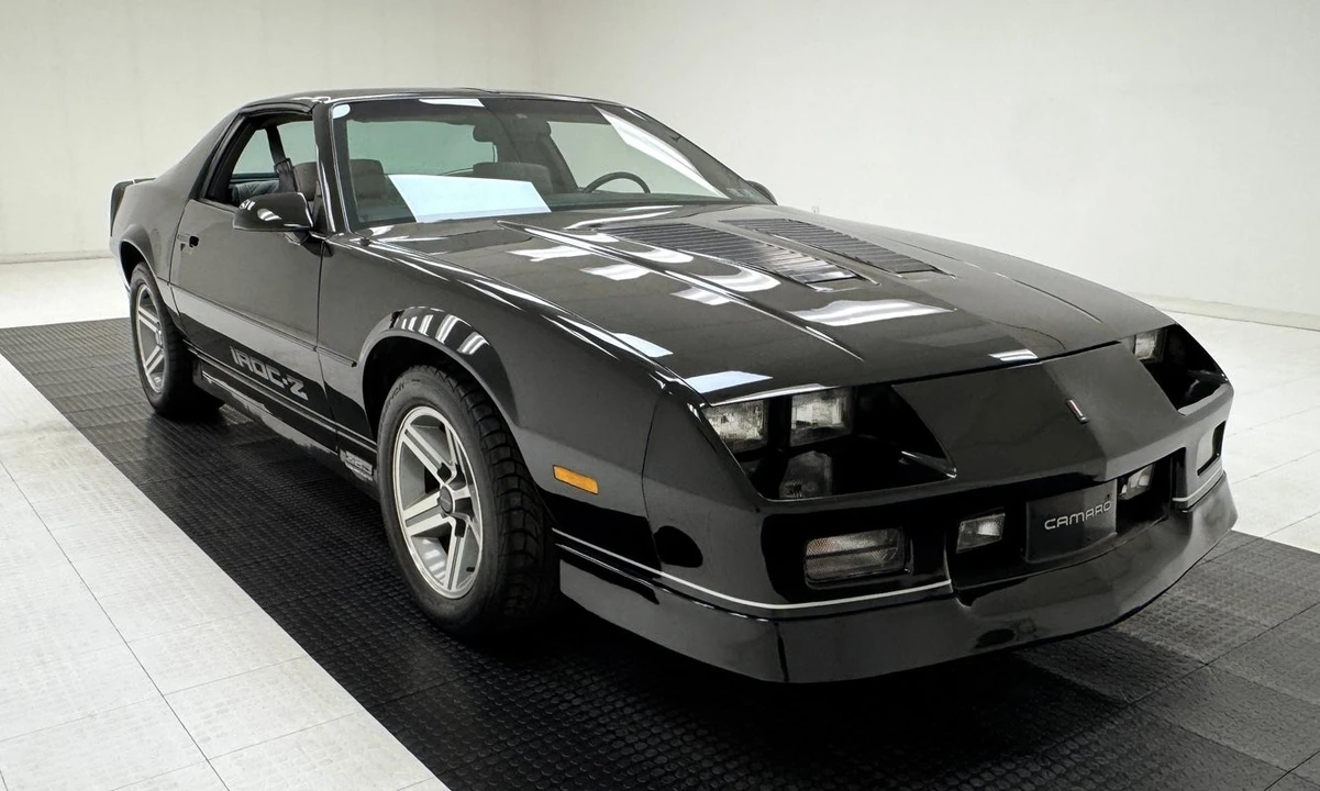 1987 Chevrolet Camaro IROC-Z & Z28 3rd Gen - Image 10 of 31