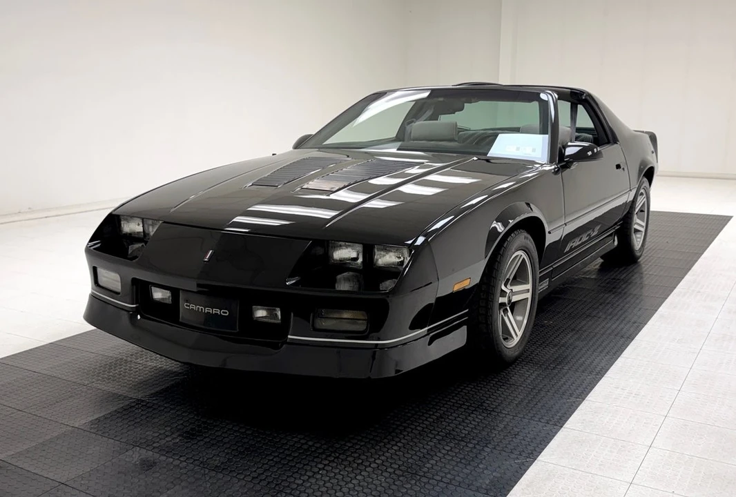 1987 Chevrolet Camaro IROC-Z & Z28 3rd Gen - Image 2 of 31