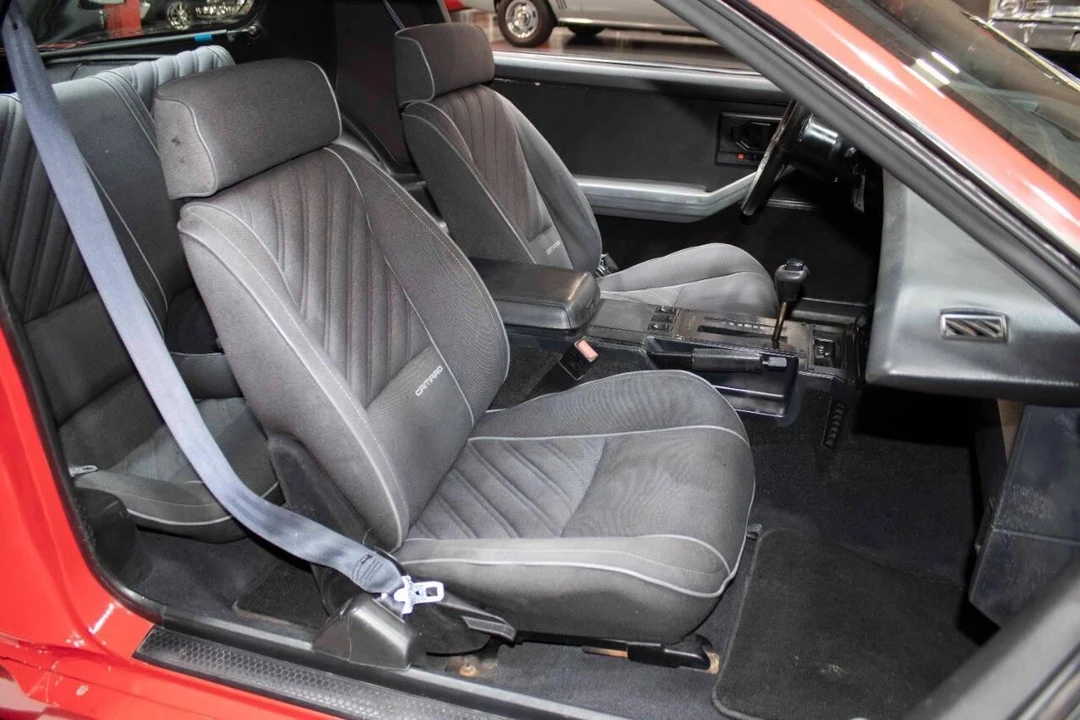 1987 Chevrolet - Image 29 of 31