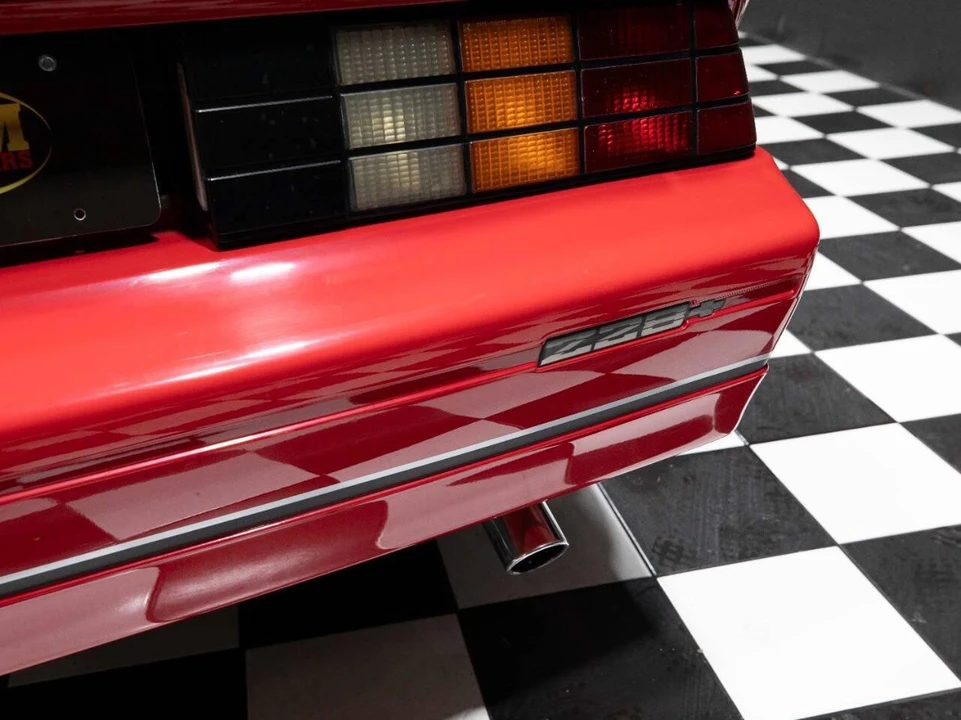 1987 Chevrolet Camaro IROC-Z & Z28 3rd Gen - Image 16 of 31