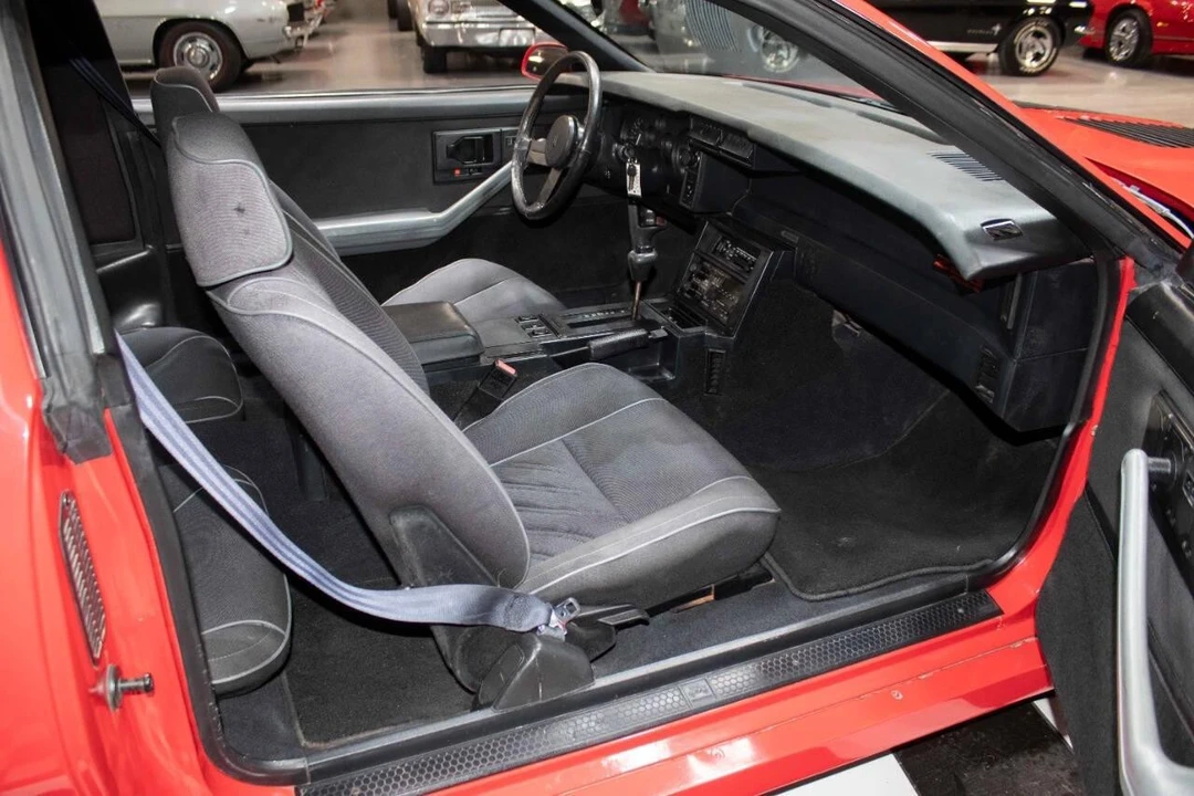 1987 Chevrolet - Image 28 of 31