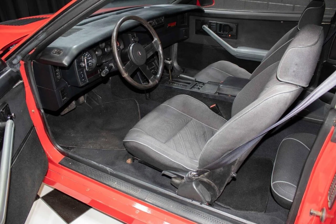 1987 Chevrolet - Image 2 of 31