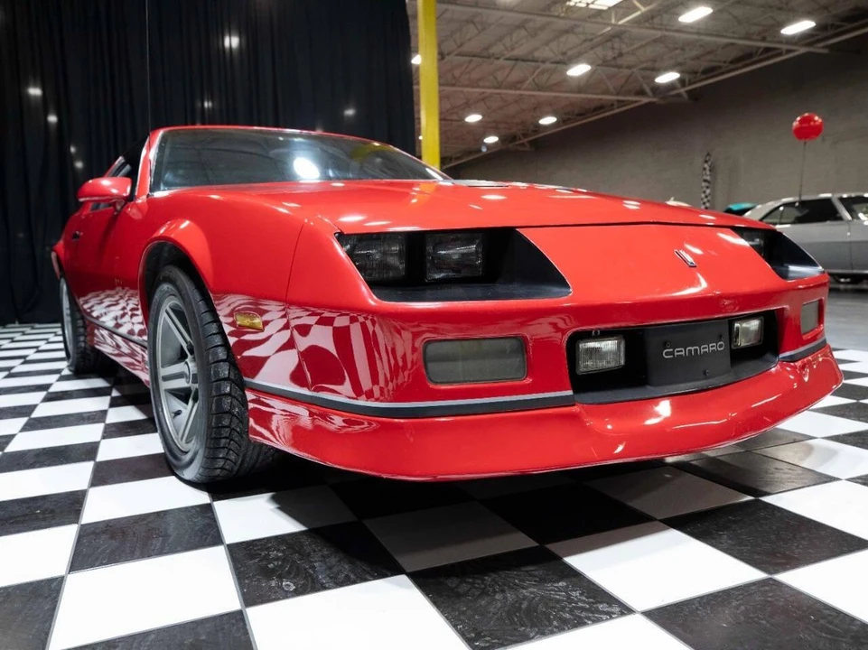 1987 Chevrolet - Image 11 of 31
