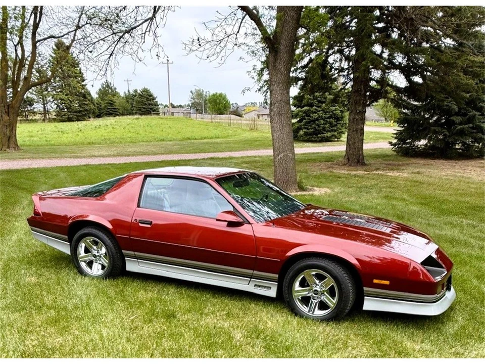 1987 Chevrolet Camaro IROC-Z & Z28 3rd Gen - Image 2 of 31
