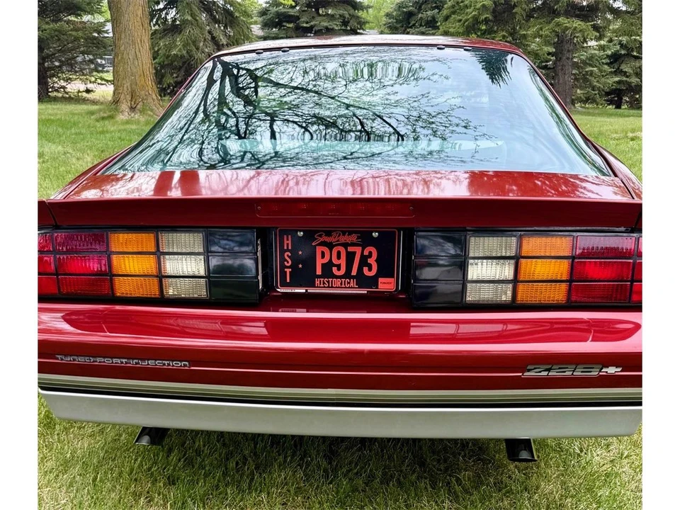 1987 Chevrolet Camaro IROC-Z & Z28 3rd Gen - Image 4 of 31