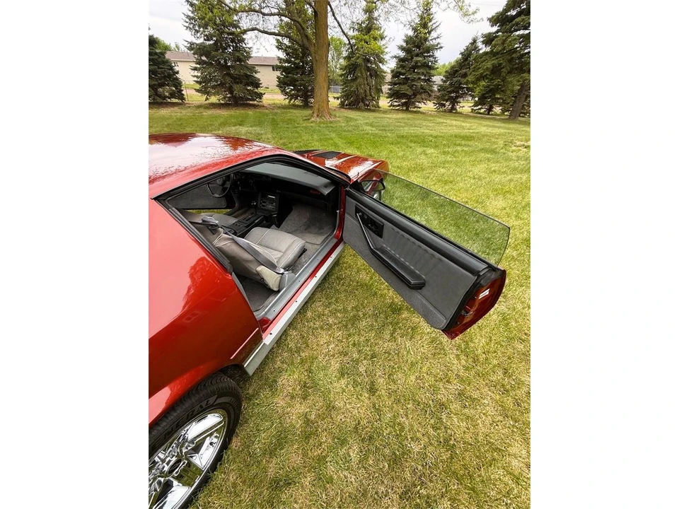 1987 Chevrolet Camaro IROC-Z & Z28 3rd Gen - Image 15 of 31