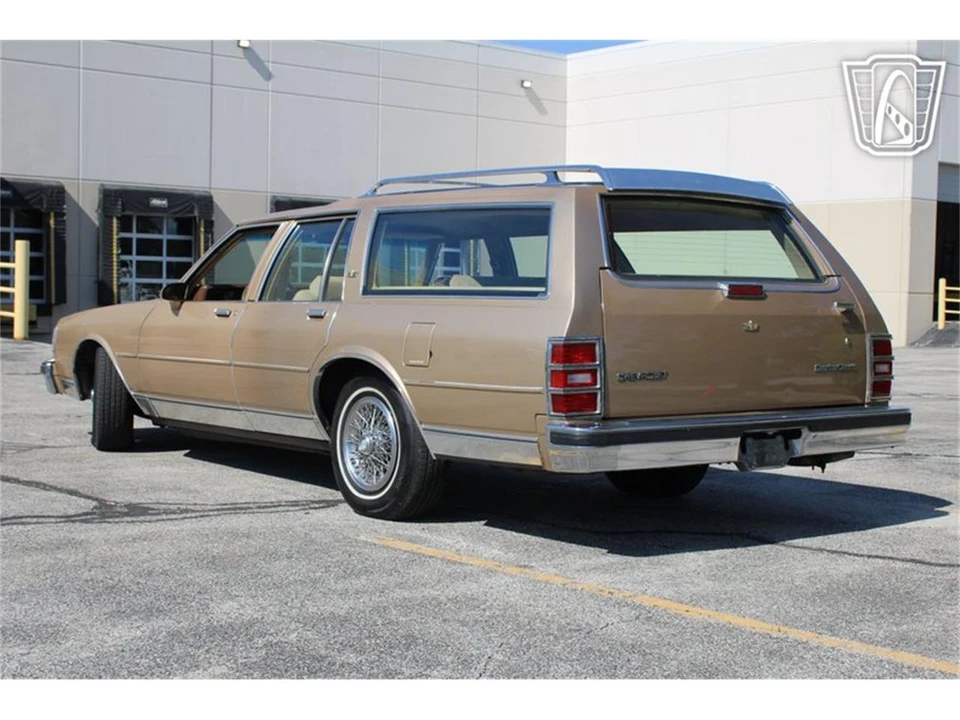 1987 Chevrolet Caprice - Image 2 of 31