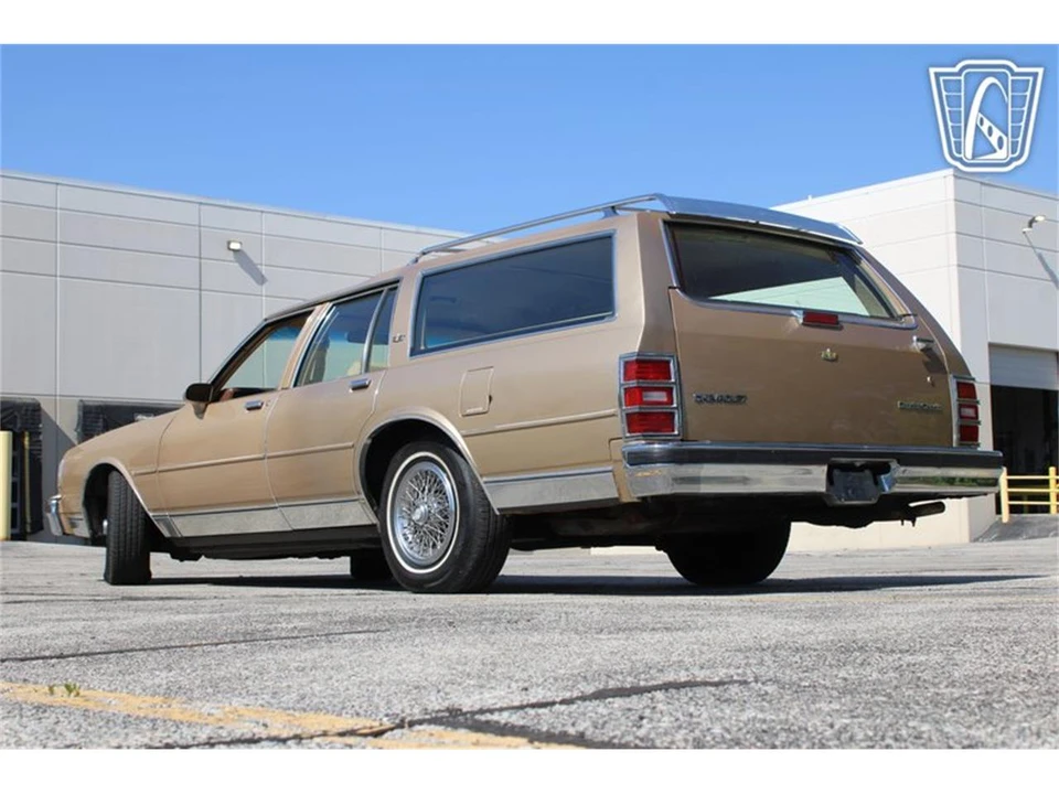 1987 Chevrolet Caprice - Image 27 of 31