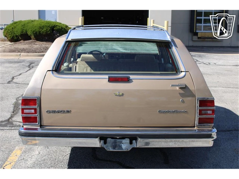 1987 Chevrolet Caprice - Image 3 of 31