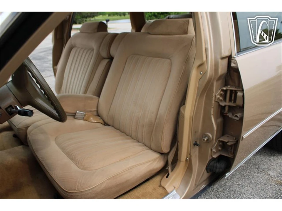 1987 Chevrolet Caprice - Image 9 of 31