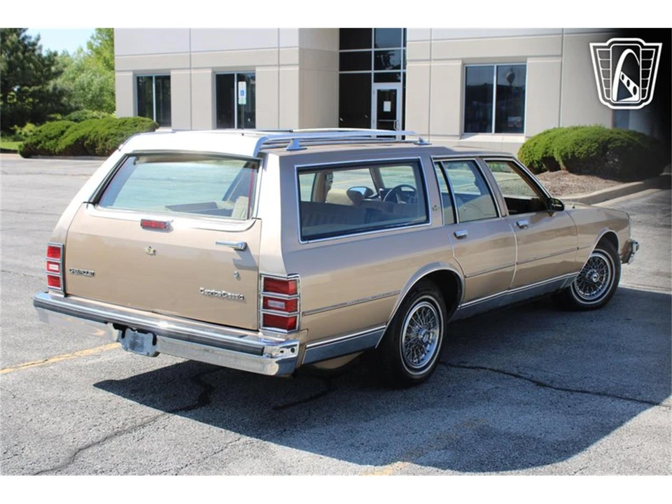 1987 Chevrolet Caprice - Image 4 of 31
