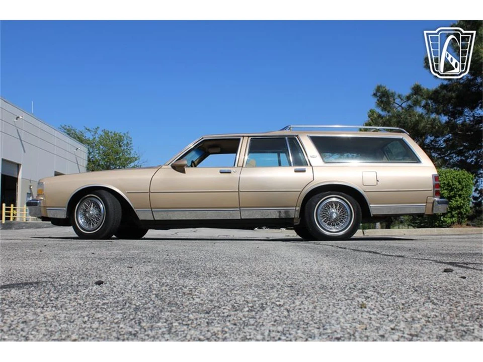 1987 Chevrolet Caprice - Image 25 of 31