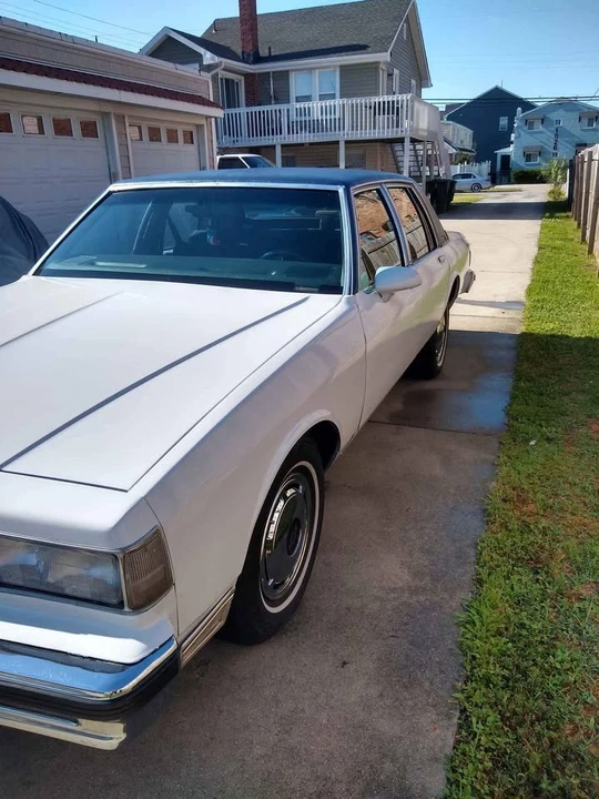 1987 Chevrolet Caprice - Image 4 of 7