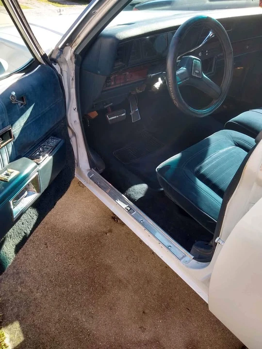 1987 Chevrolet Caprice - Image 6 of 7