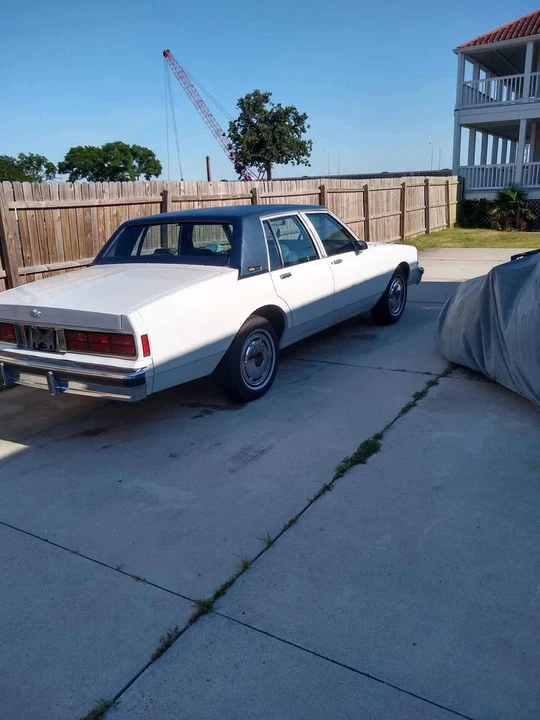 1987 Chevrolet Caprice - Image 3 of 7