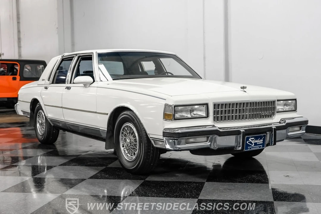 1987 Chevrolet Caprice - Image 16 of 21