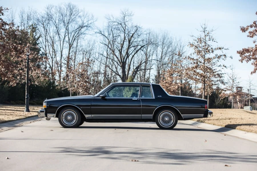 1987 Chevrolet Caprice - Image 2 of 12