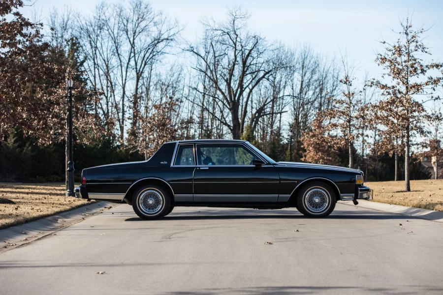 1987 Chevrolet Caprice - Image 8 of 12