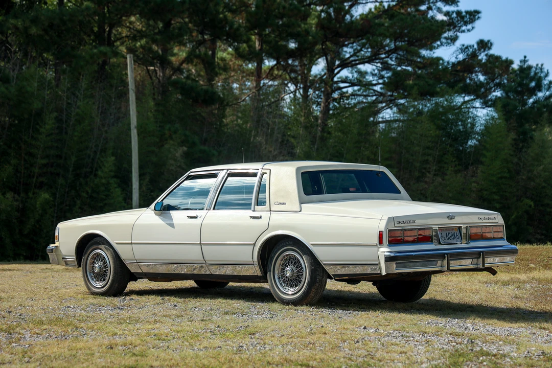 1987 Chevrolet Caprice - Image 6 of 31