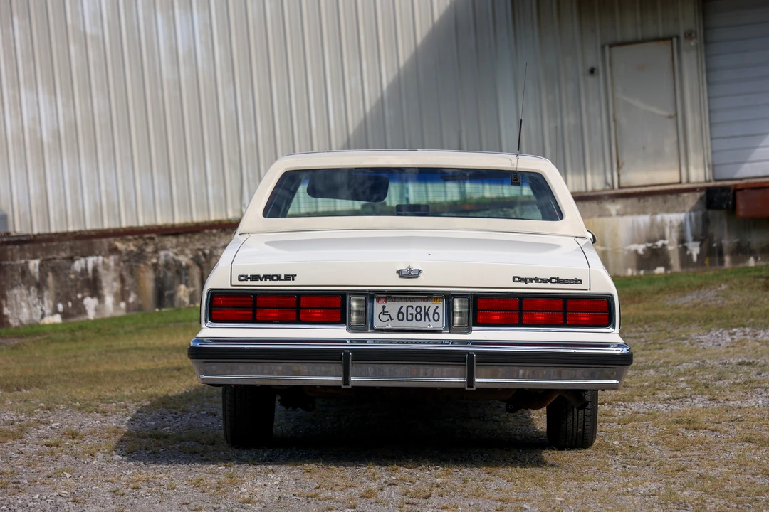 1987 Chevrolet Caprice - Image 10 of 31